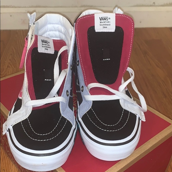 Vans - Picture 2 of 3